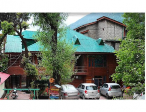 Hotel The 1965, Mall Road, Manali